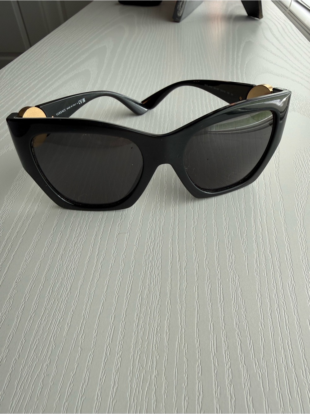 😍 STUNNING Authentic Versace Sunglasses! Model VE-4452 - Picture 2 of 5